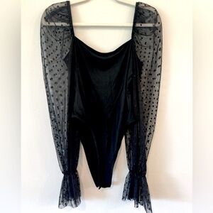 Like 🆕  | Women's Long-Sleeve Bodysuit | Black | M